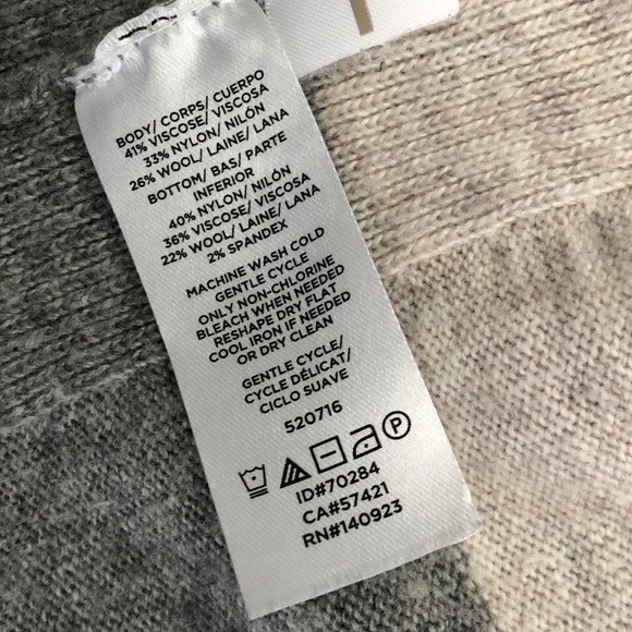 🌸 3/$25 LOFT | Grey Colourblock Open Poncho Sweater - Picture 7 of 7